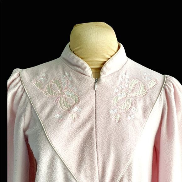 Vintage Christian Dior pink embroidered robe front zipper XS-S - Picture 11 of 12